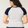 Tricou pentru bebeluși cu decolteu ușor, dulce și sportiv Tricou pentru bebeluși cu decolteu ușor, dulce și sportiv