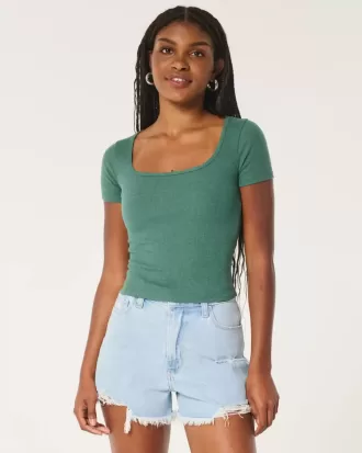 Tricou pentru bebeluși cu gât pătrat cu nervuri