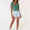 Tricou pentru bebeluși cu gât pătrat cu nervuri Tricou pentru bebeluși cu gât pătrat cu nervuri