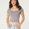 Tricou pentru bebeluși cu gât pătrat din țesătură moale, fără cusături Tricou pentru bebeluși cu gât pătrat din țesătură moale, fără cusături