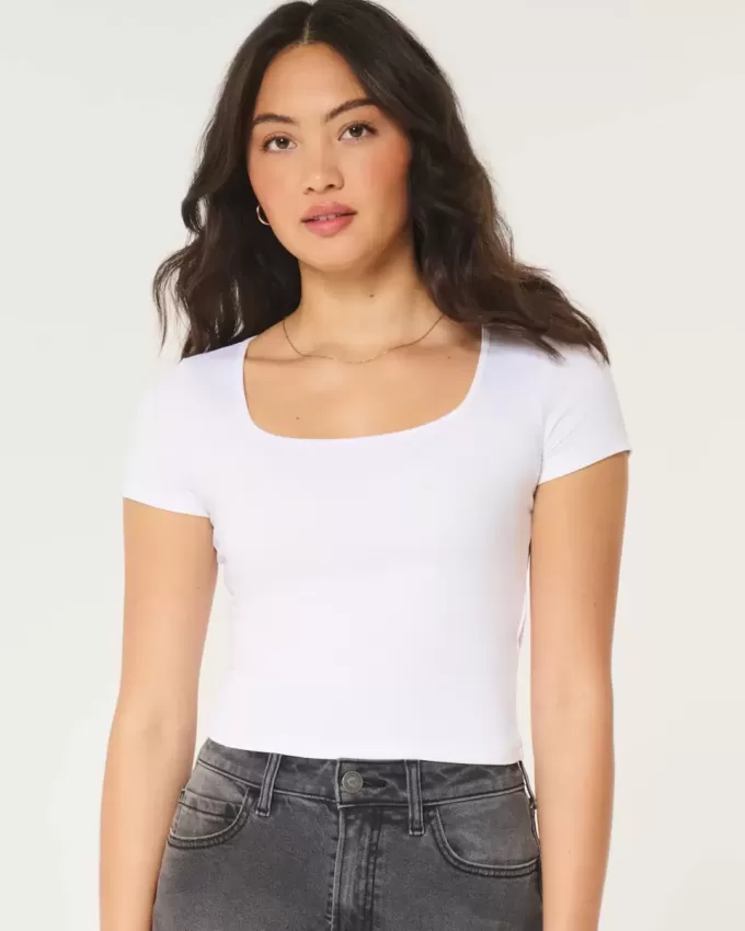 Tricou pentru bebeluși cu gât pătrat din material fără cusături Tricou pentru bebeluși cu gât pătrat din material fără cusături