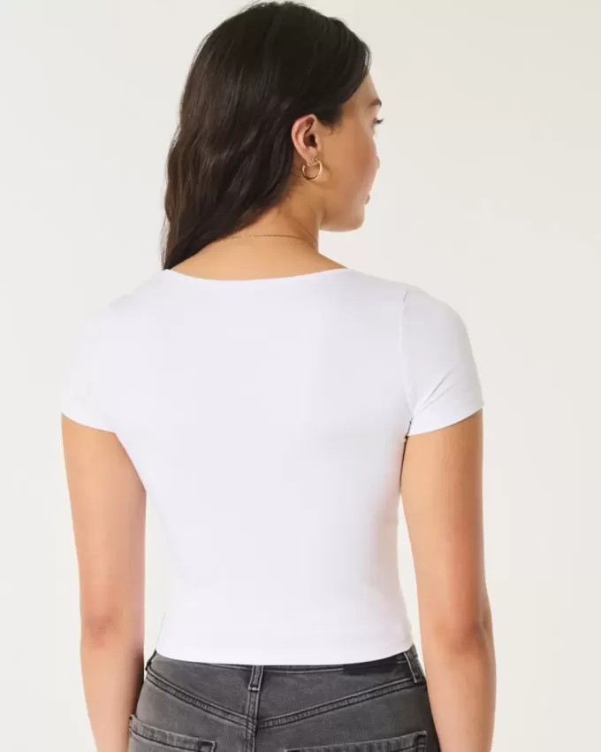 Tricou pentru bebeluși cu gât pătrat din material fără cusături Tricou pentru bebeluși cu gât pătrat din material fără cusături