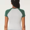 Tricou pentru bebeluși cu paragate din material fără cusături Tricou pentru bebeluși cu paragate din material fără cusături