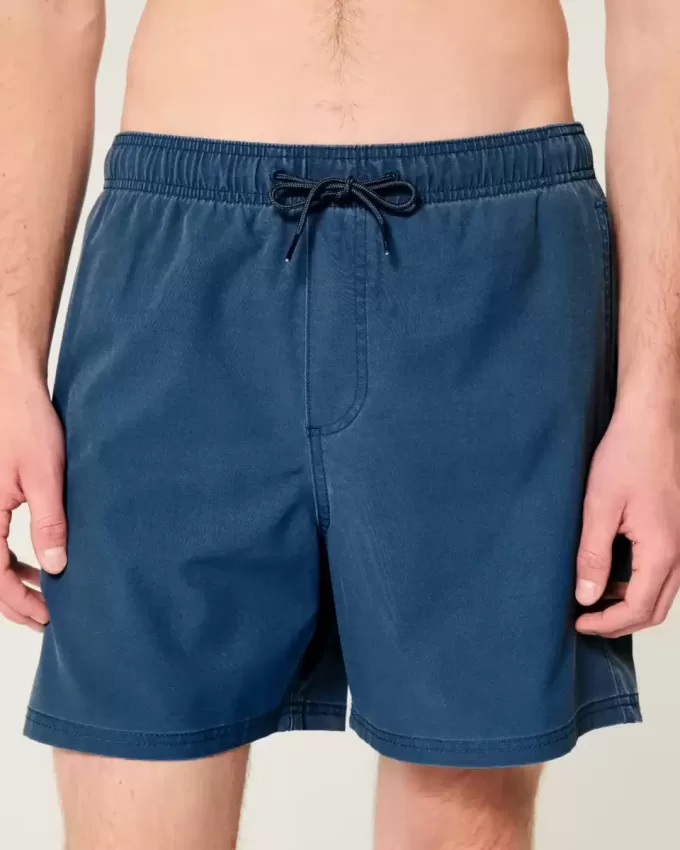 Trunchi de baie pentru volei la mijlocul coapsei Trunchi de baie pentru volei la mijlocul coapsei