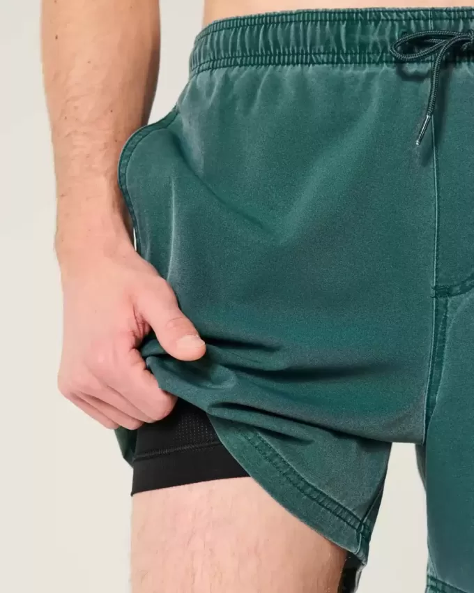 Trunchi de baie pentru volei la mijlocul coapsei Trunchi de baie pentru volei la mijlocul coapsei
