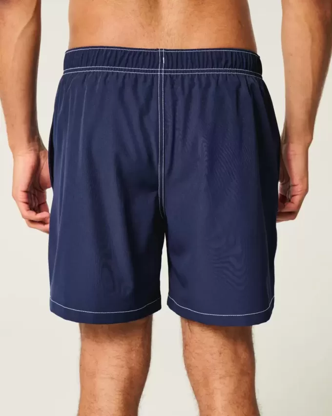 Trunchi de baie pentru volei la mijlocul coapsei Trunchi de baie pentru volei la mijlocul coapsei