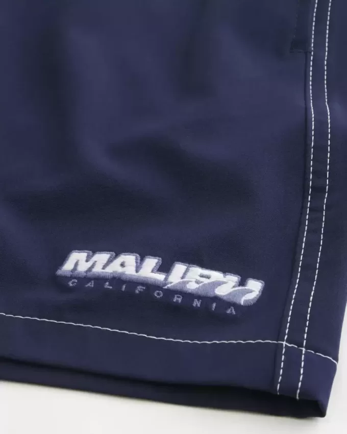 Trunchi de baie pentru volei la mijlocul coapsei Trunchi de baie pentru volei la mijlocul coapsei